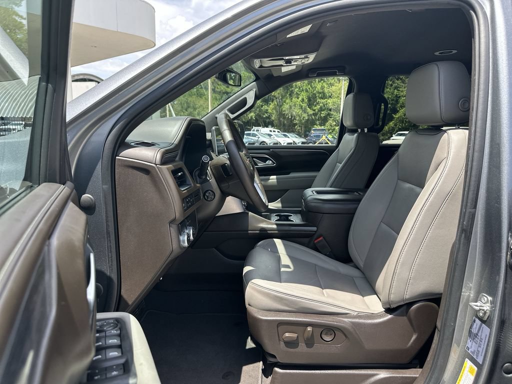 Certified 2022 GMC Yukon XL SLT w/ SLT Luxury Package RWD image 19