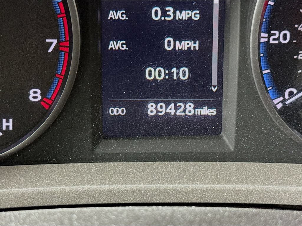 Used 2018 Toyota RAV4 XLE AWD/4WD image 33