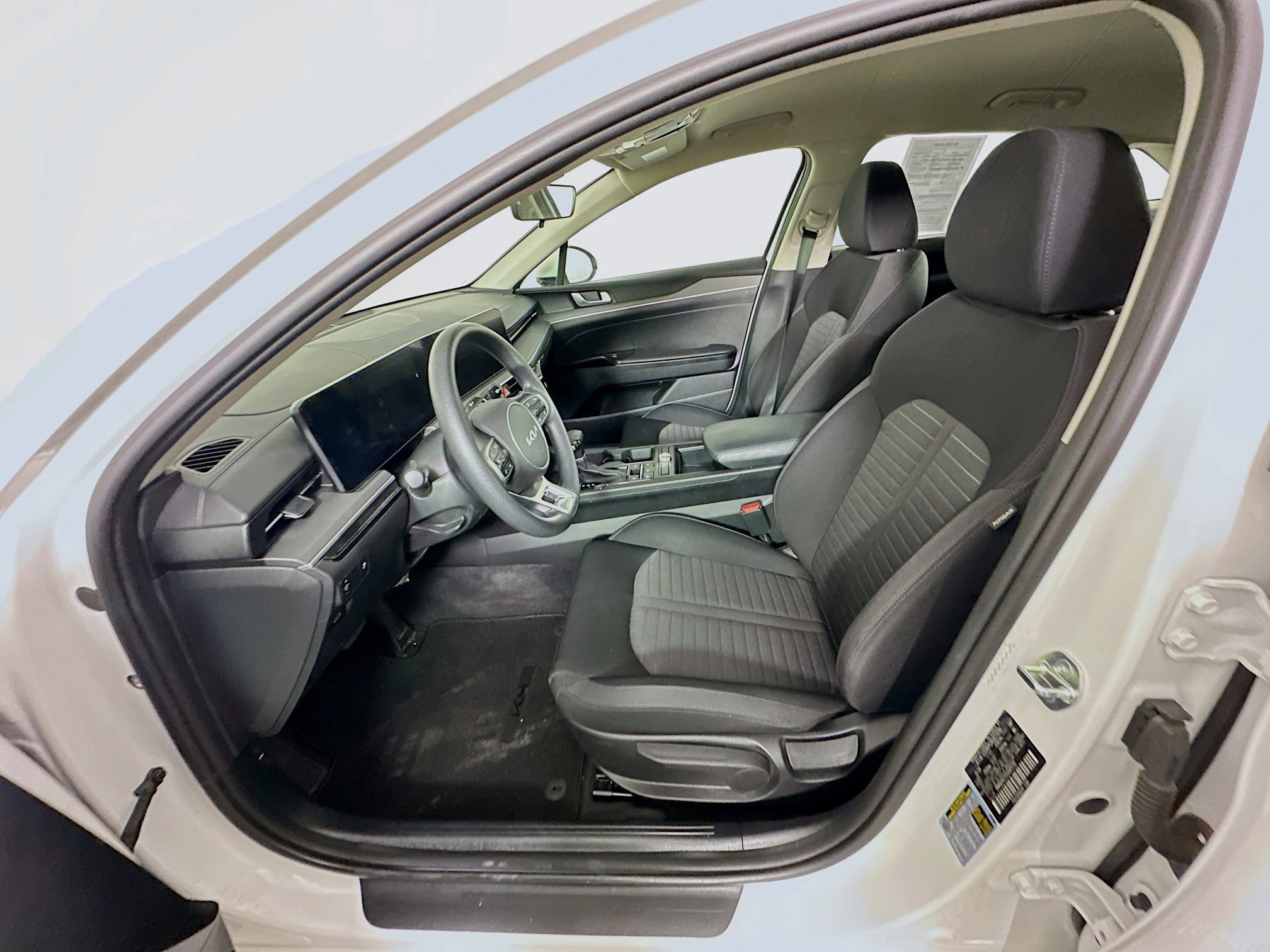 Used 2025 Kia K5 LXS FWD image 13