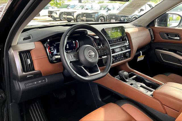 Certified 2024 Nissan Pathfinder Platinum w/ Cargo Package image 18