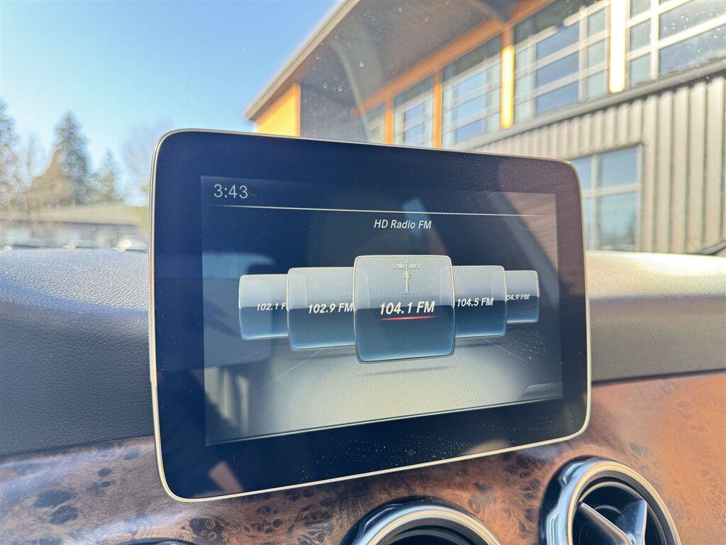 Used 2018 Mercedes-Benz GLA 250 4MATIC image 15