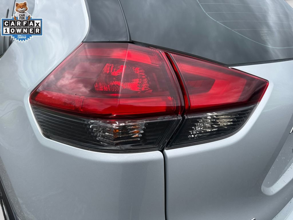 Used 2019 Nissan Rogue S AWD/4WD image 21