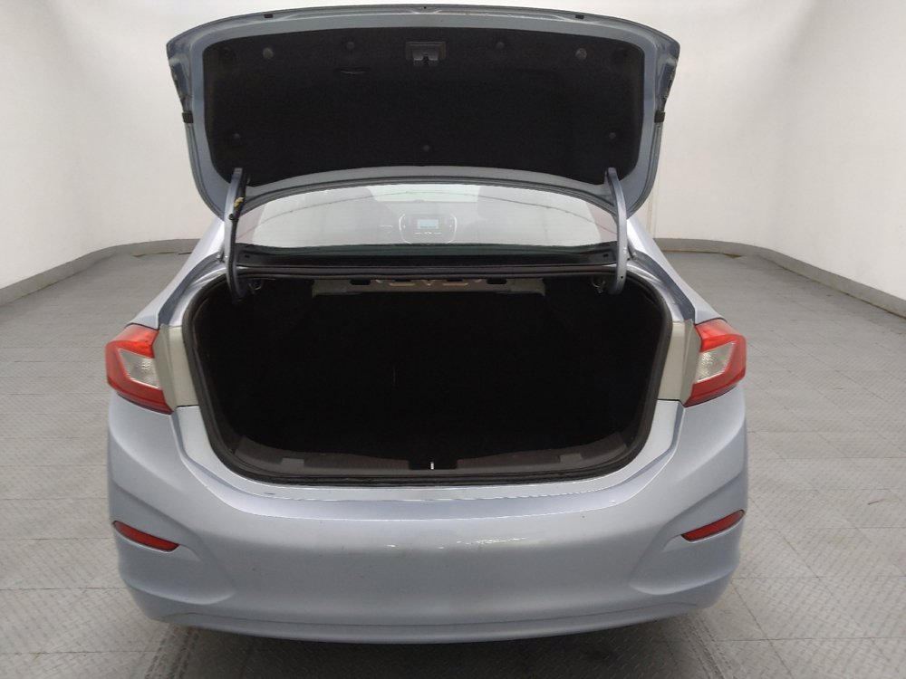 Used 2017 Chevrolet Cruze Premier FWD image 29