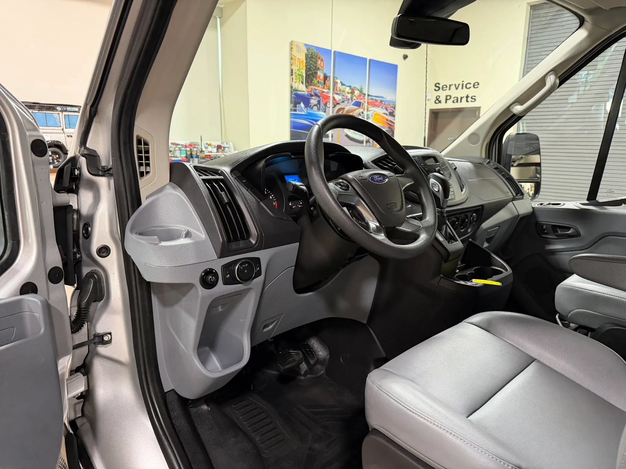 Used 2015 Ford Transit 150 XL RWD image 16