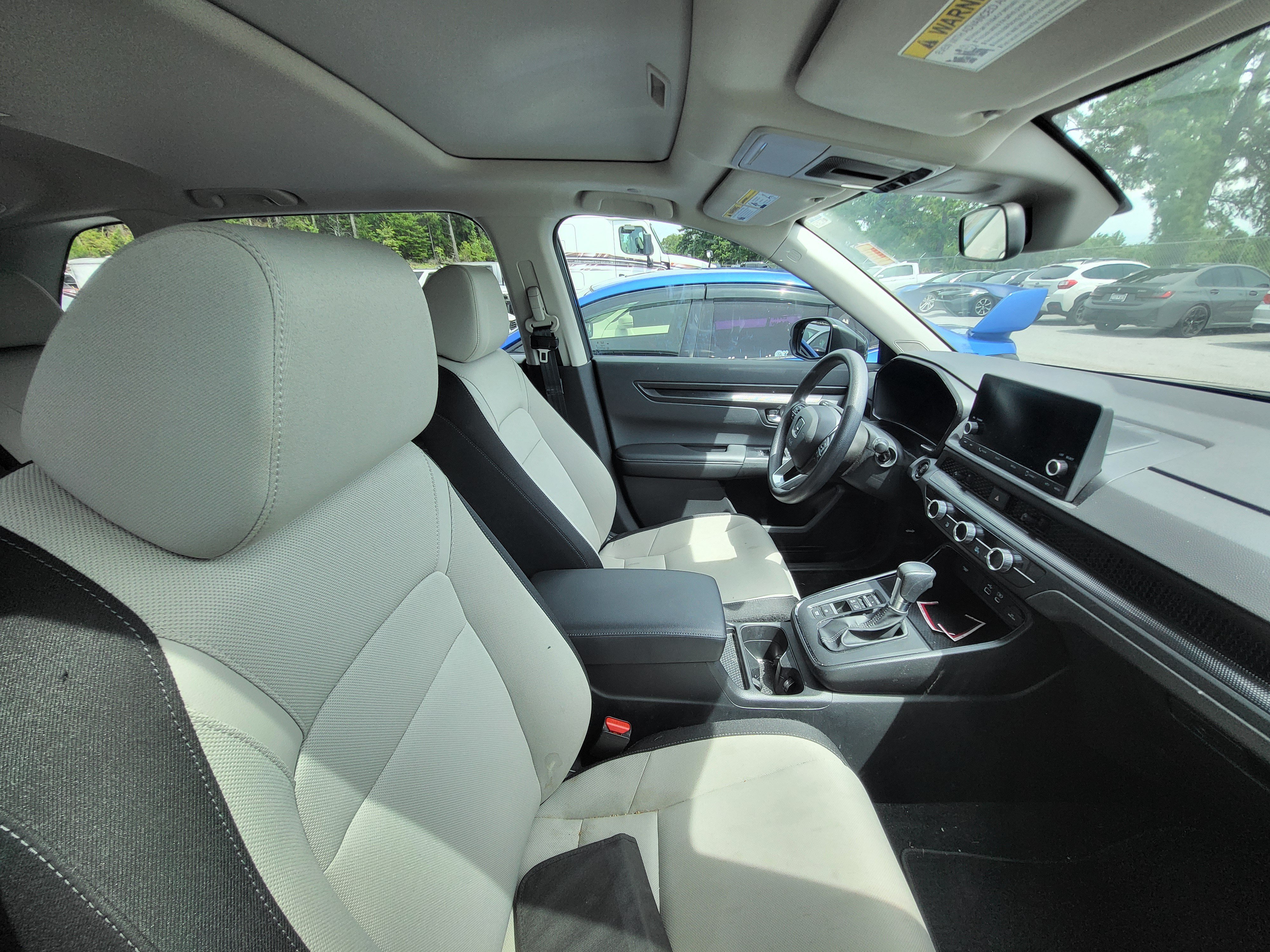 Used 2025 Honda CR-V EX image 8