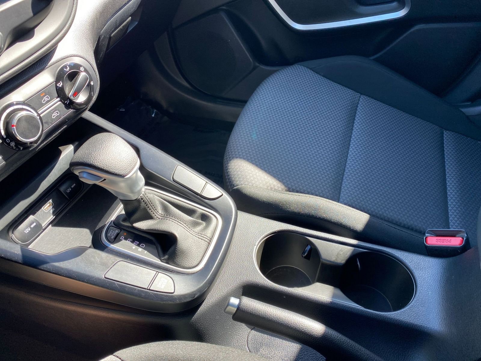 Used 2025 Kia Soul LX w/ LX Technology Package image 40