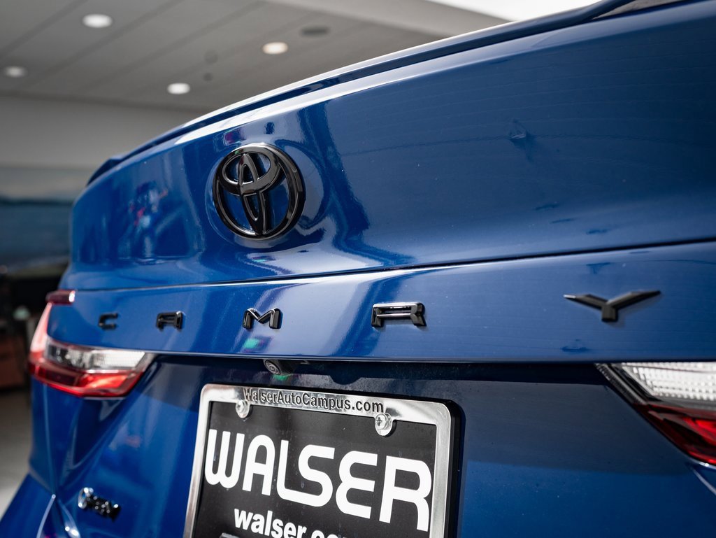 Used 2025 Toyota Camry SE image 15