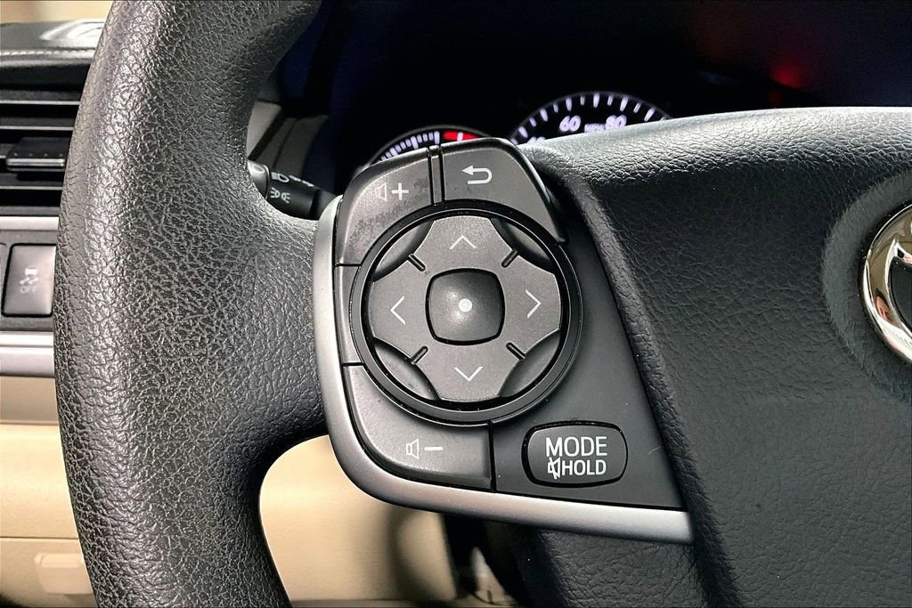 Used 2012 Toyota Camry LE image 11