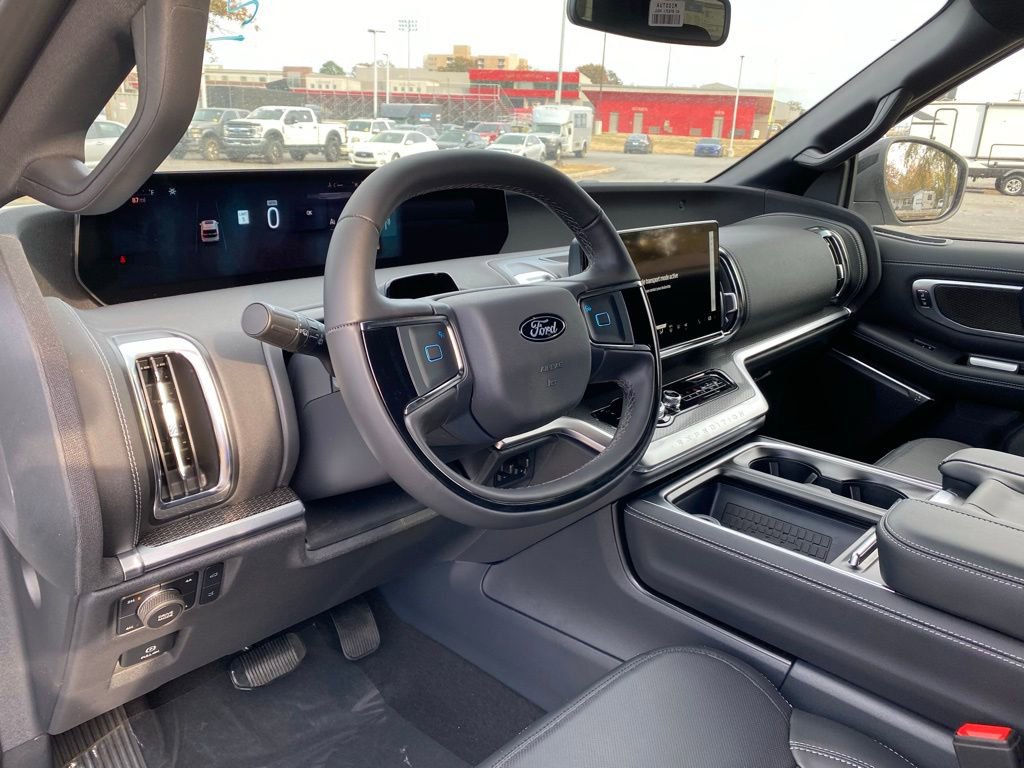New 2025 Ford Expedition Platinum w/ Stealth Performance Package AWD/4WD image 12