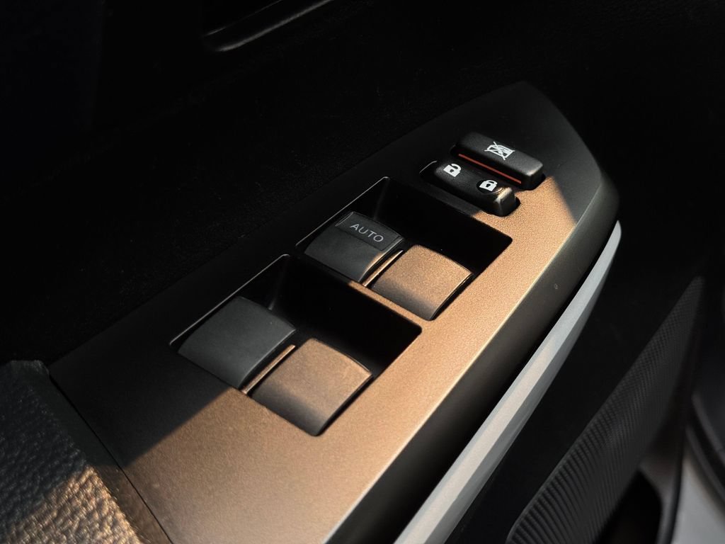 Used 2021 Toyota Tundra SR5 AWD/4WD image 12