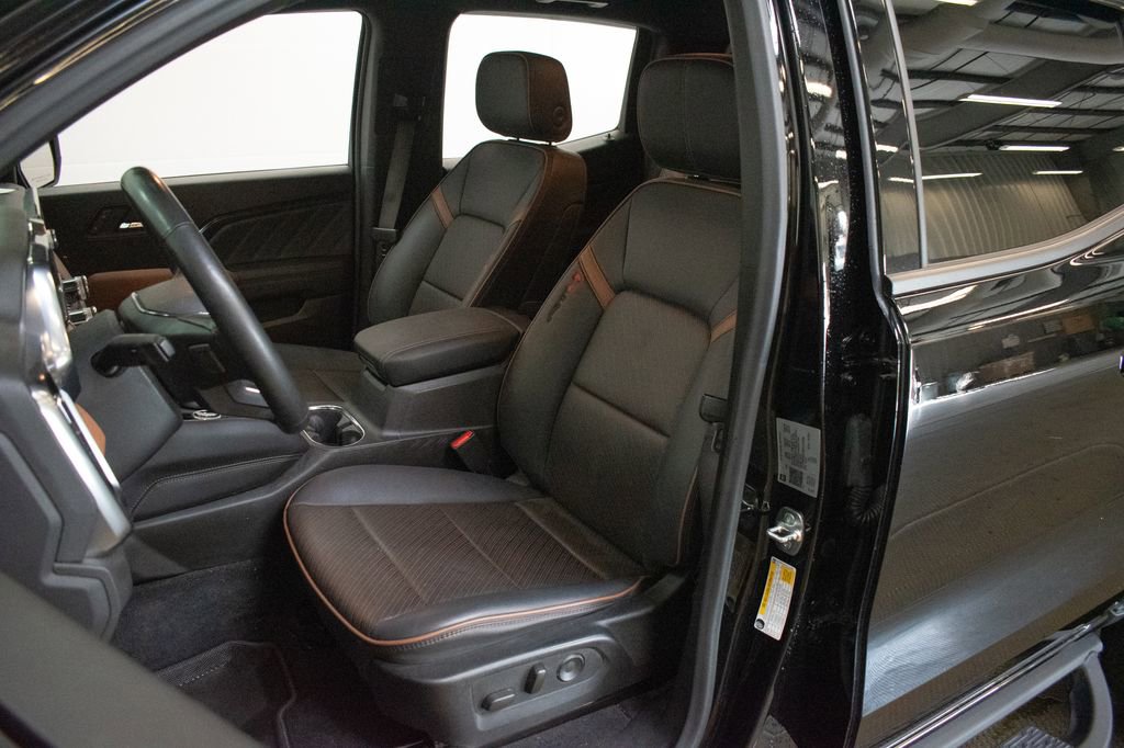 Used 2024 GMC Canyon AT4 w/ AT4 Premium Package AWD/4WD image 20