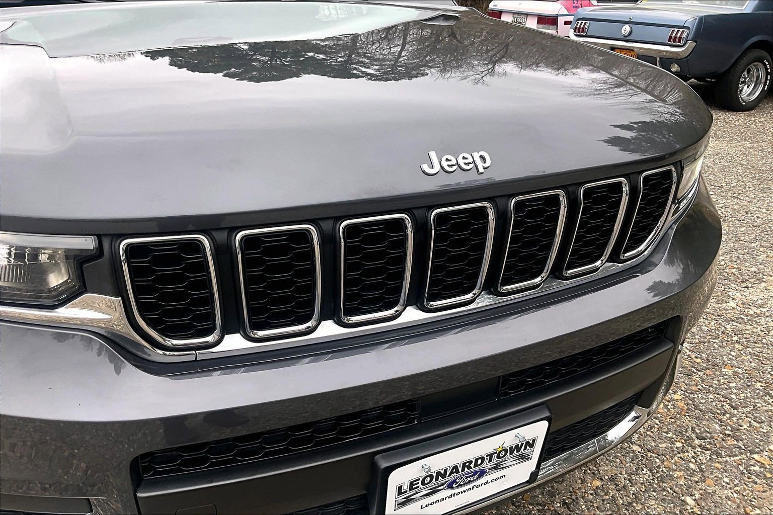 Used 2022 Jeep Grand Cherokee L Laredo w/ Luxury Tech Group I RWD image 29