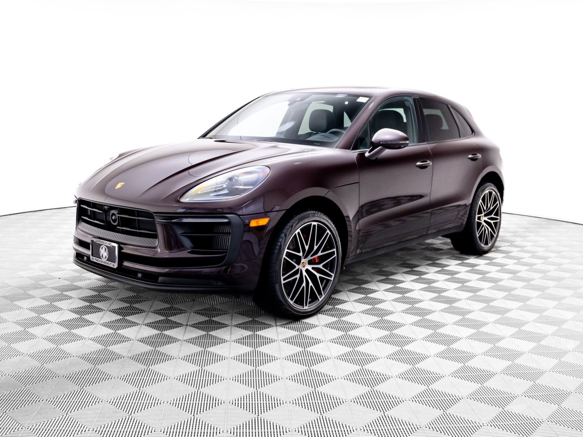 Certified 2023 Porsche Macan S image 1
