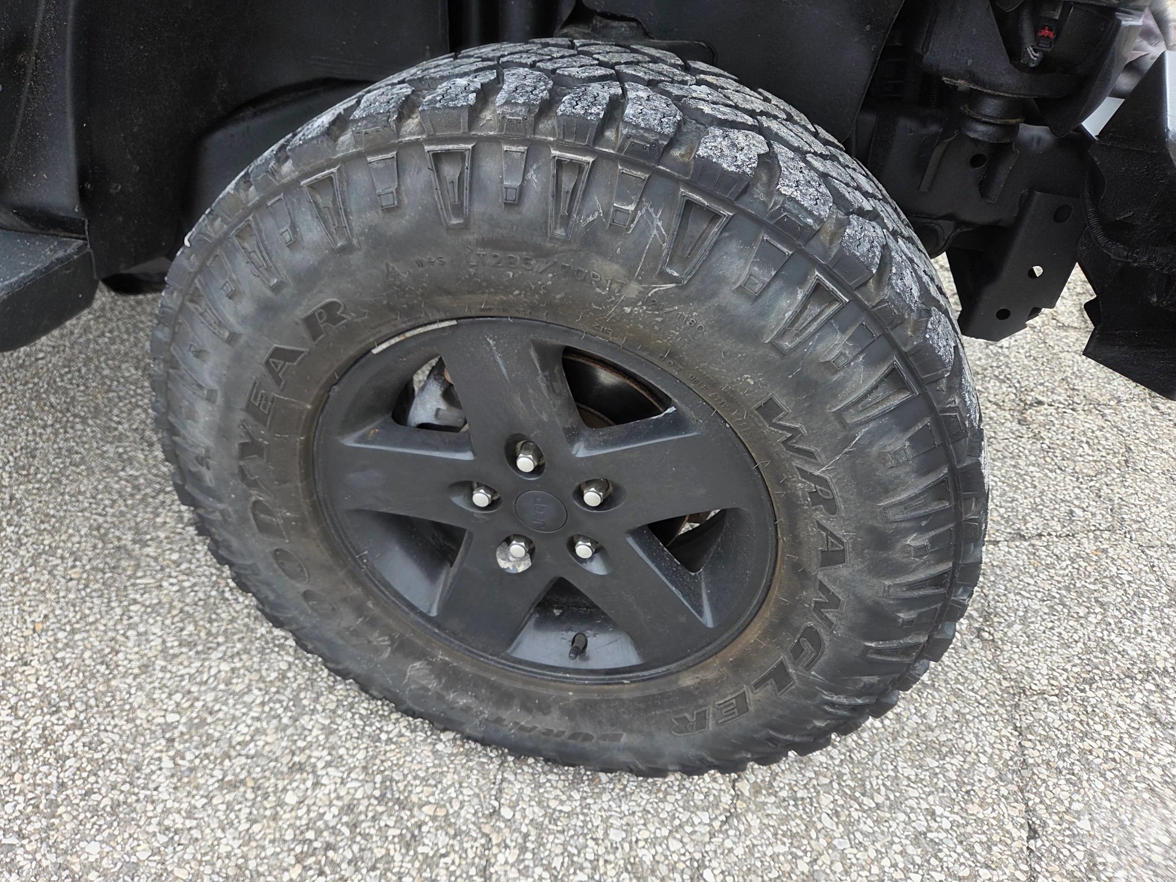 Used 2015 Jeep Wrangler Unlimited Sahara w/ Quick Order Package 24X AWD/4WD image 13