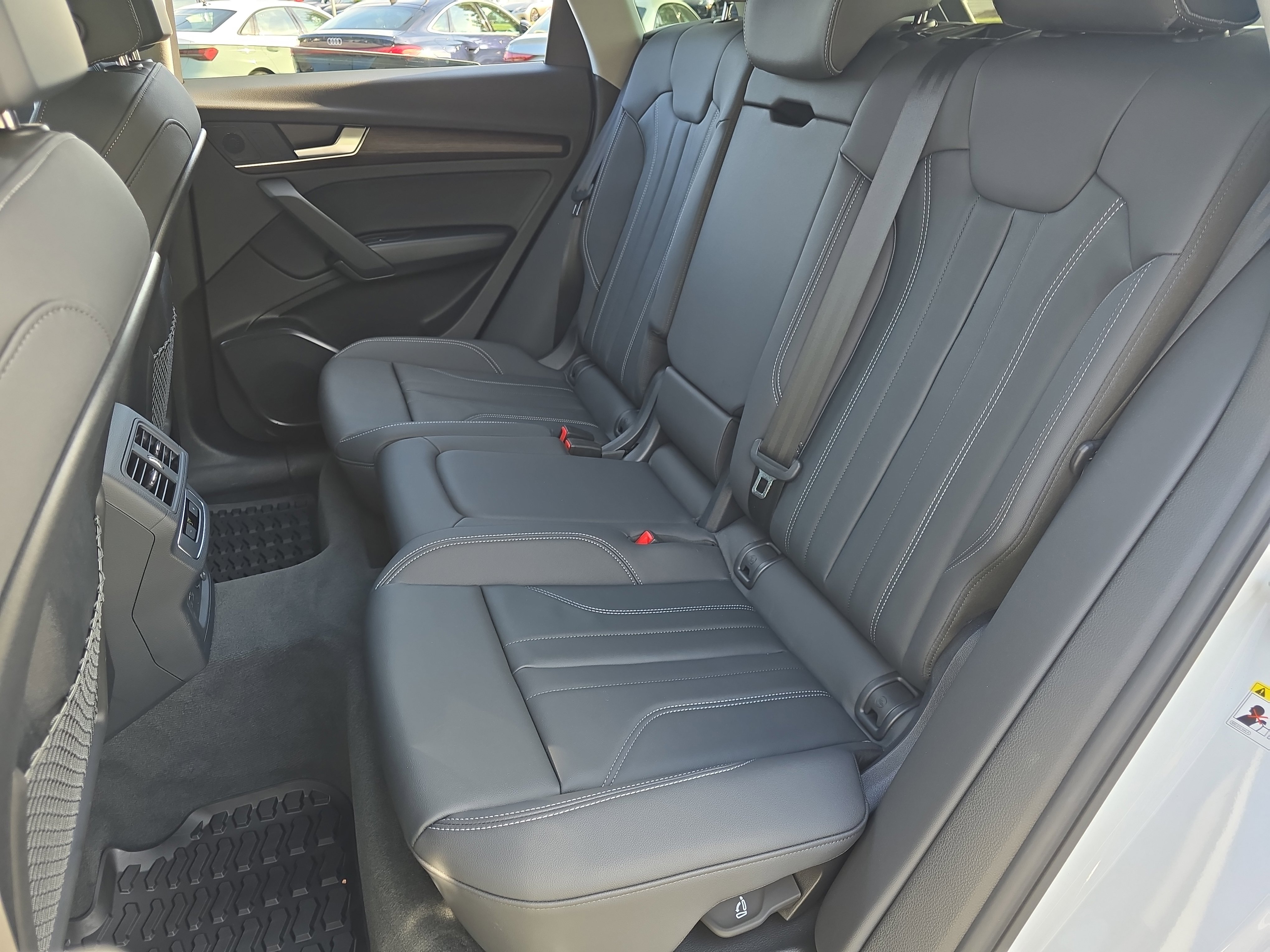 Used 2025 Audi Q5 e Premium image 14