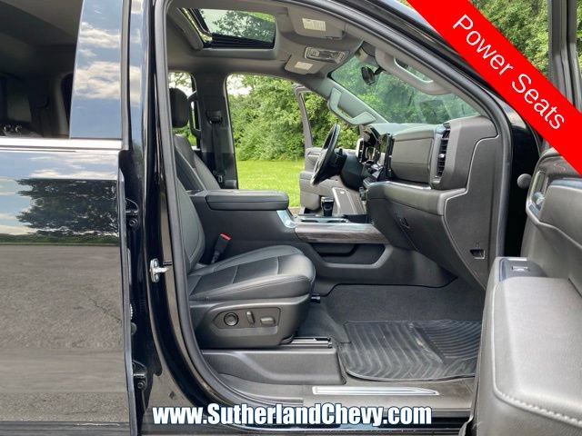 Used 2022 Chevrolet Silverado 1500 LTZ w/ LTZ Premium Package AWD/4WD image 22