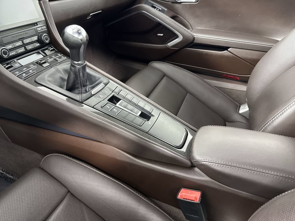 Certified 2017 Porsche 911 Carrera 4 AWD/4WD image 32