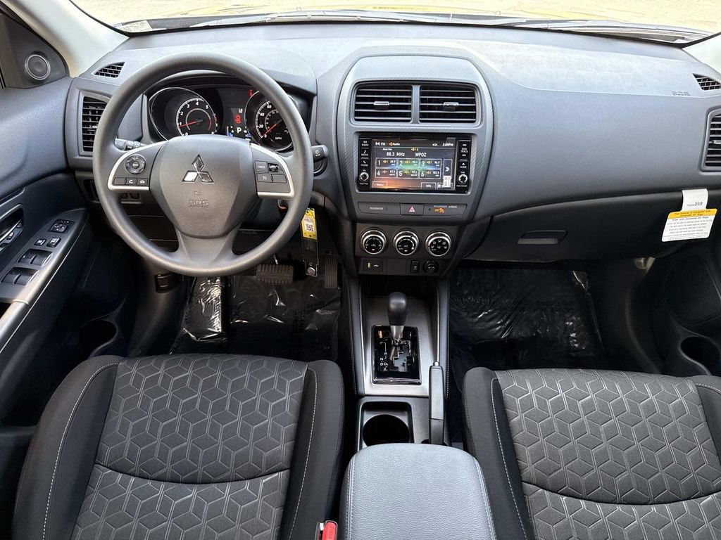 Used 2025 Mitsubishi Outlander Sport ES image 16