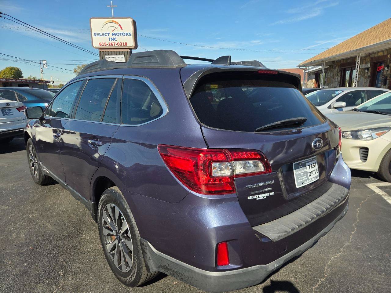Used 2016 Subaru Outback 2.5i Limited AWD/4WD image 4
