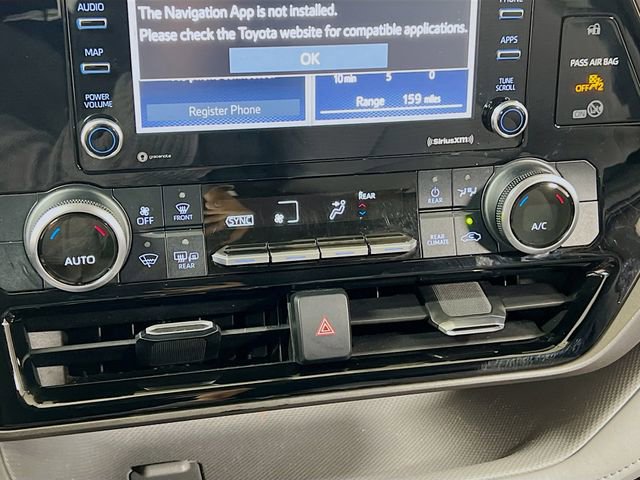 Used 2020 Toyota Highlander L FWD image 15