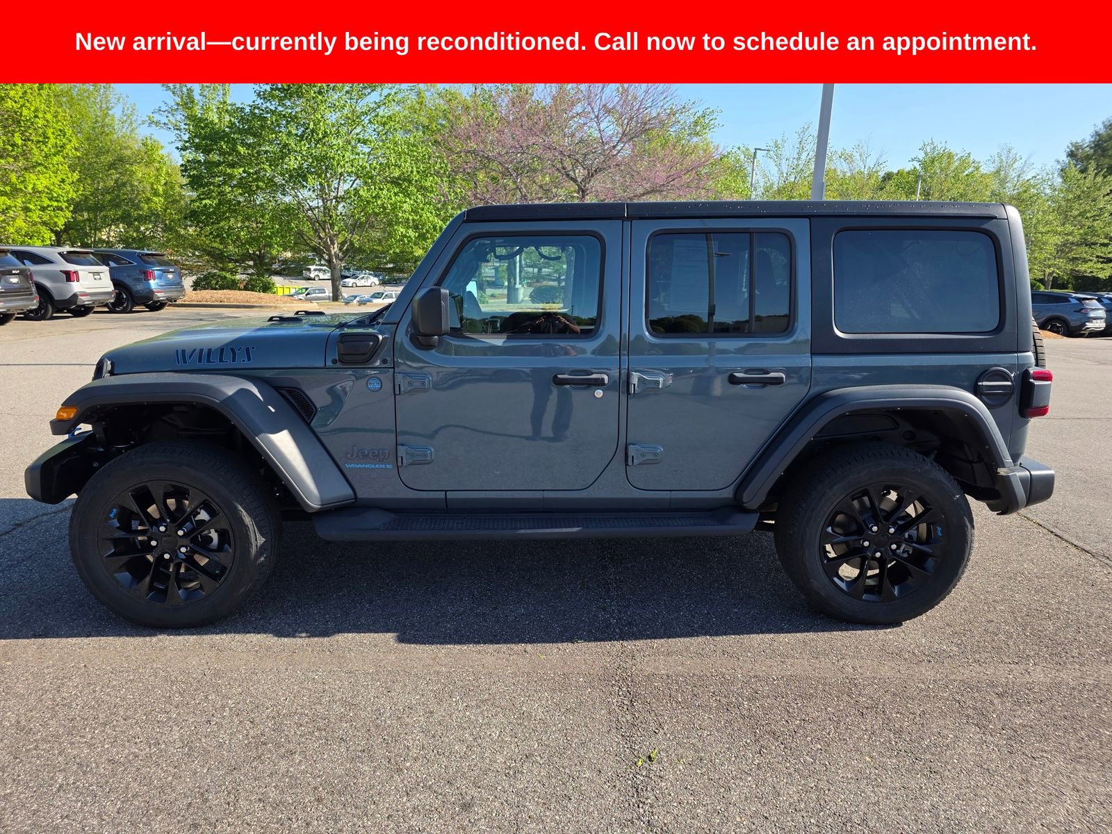 Used 2024 Jeep Wrangler Unlimited image 2