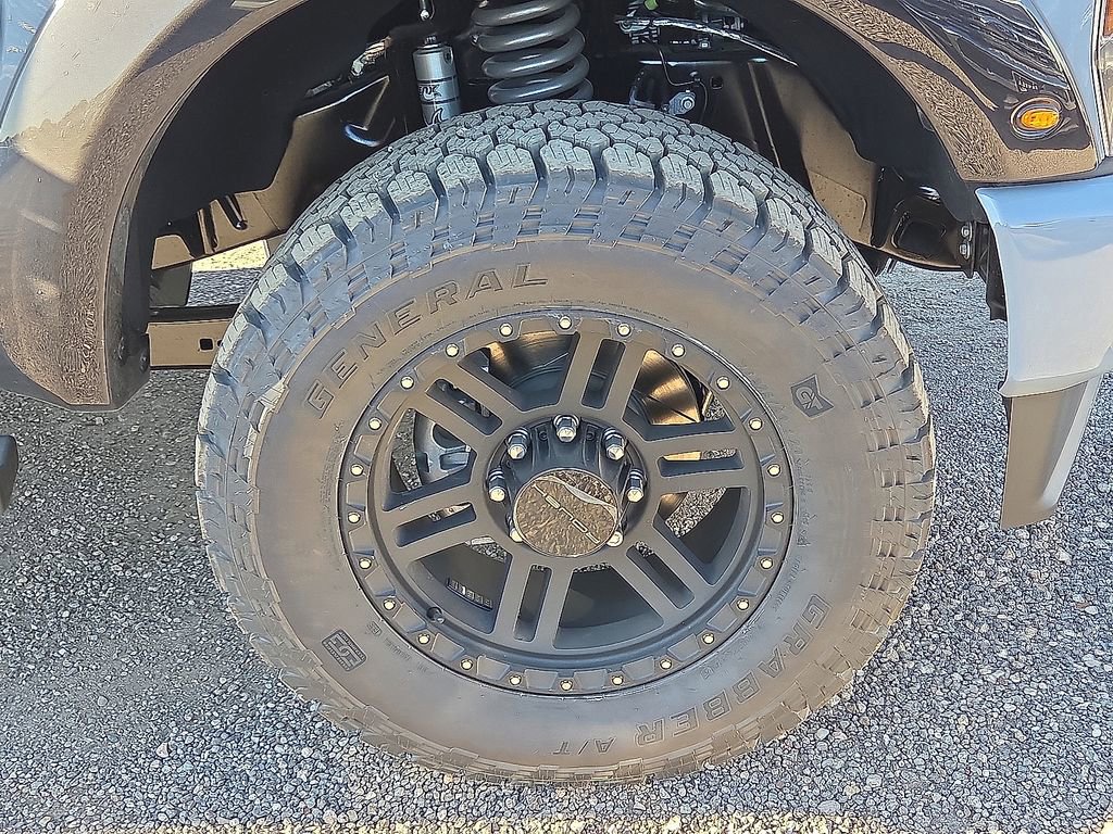 New 2026 Ford F250 Lariat w/ Black Appearance Package image 7