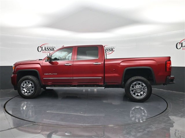 Used 2019 GMC Sierra 2500 Denali w/ Duramax Plus Package image 2