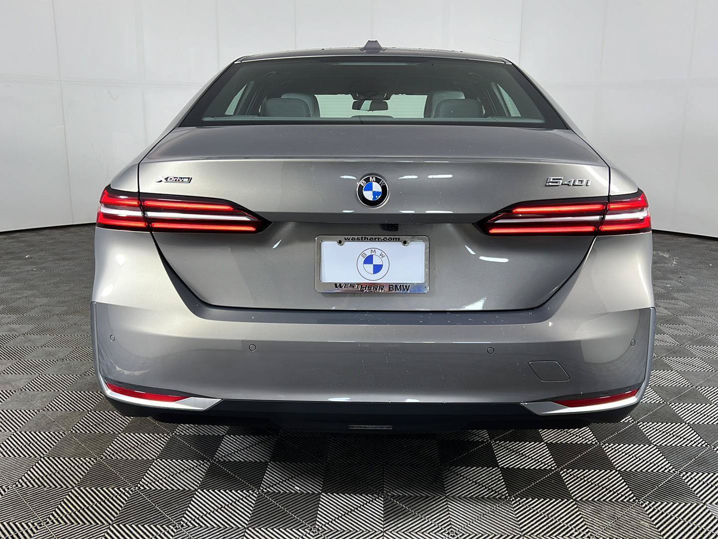 Certified 2024 BMW 540i xDrive w/ Premium Package AWD/4WD image 6