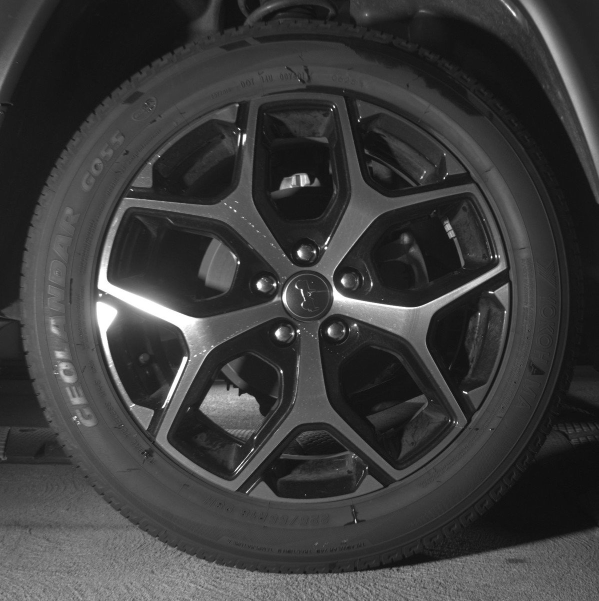 Used 2025 Jeep Compass Limited AWD/4WD image 15