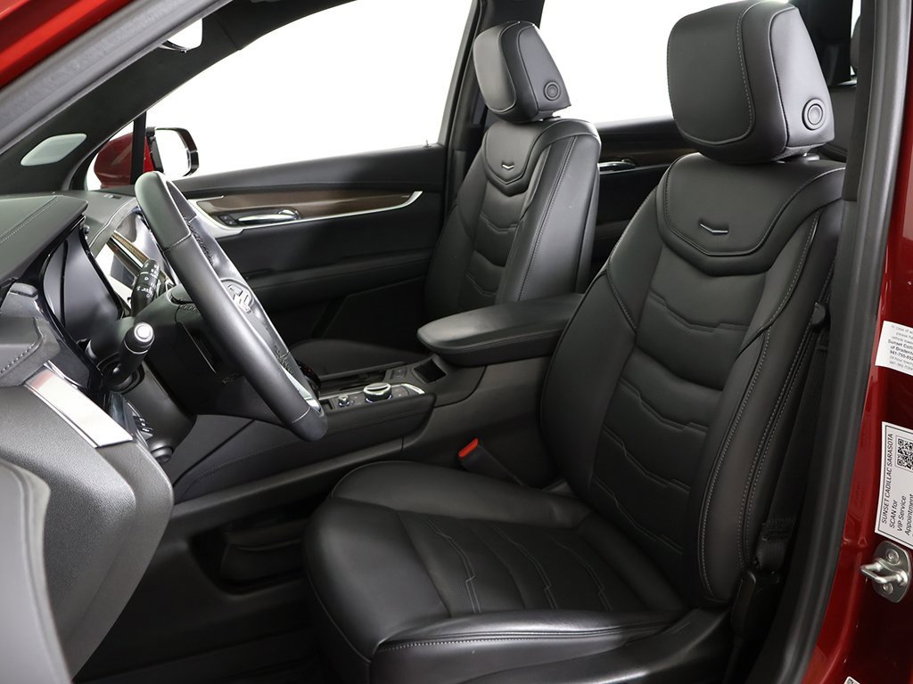 Used 2024 Cadillac XT6 Premium Luxury w/ Platinum Package image 38