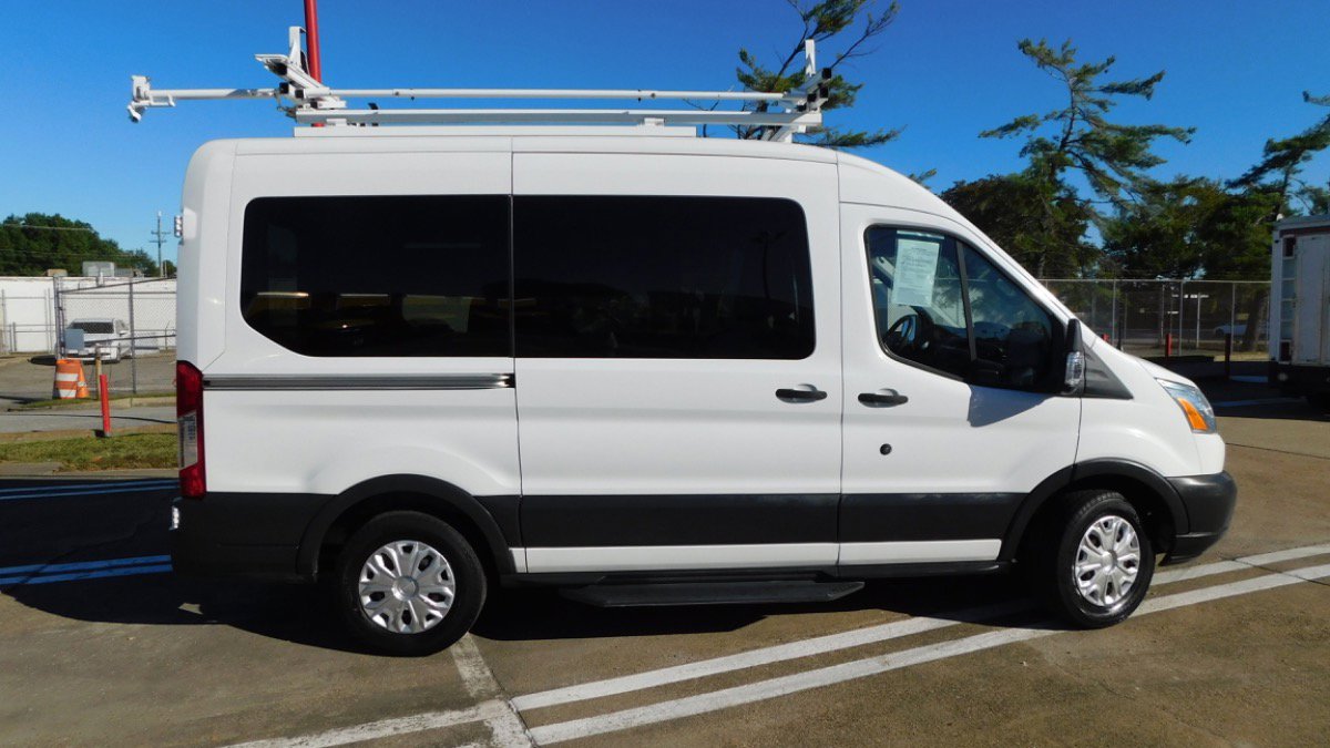 Used 2018 Ford Transit 150 XLT RWD image 2
