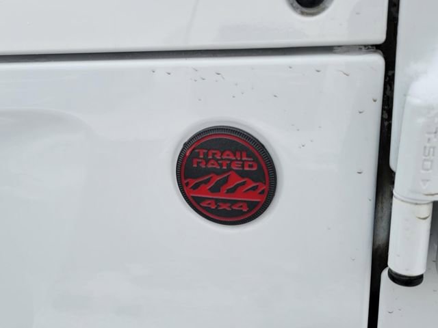 Used 2020 Jeep Gladiator Rubicon w/ Advanced Safety Group image 11