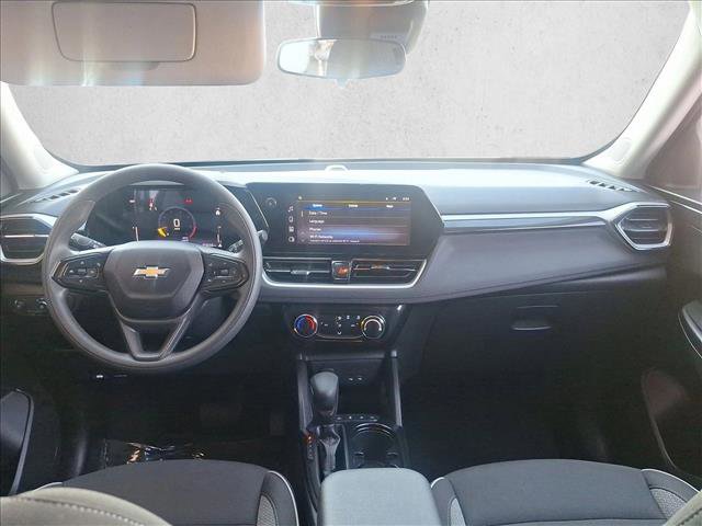 Used 2025 Chevrolet TrailBlazer LT image 16