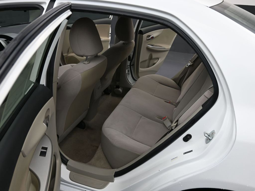 Used 2011 Toyota Corolla LE image 10