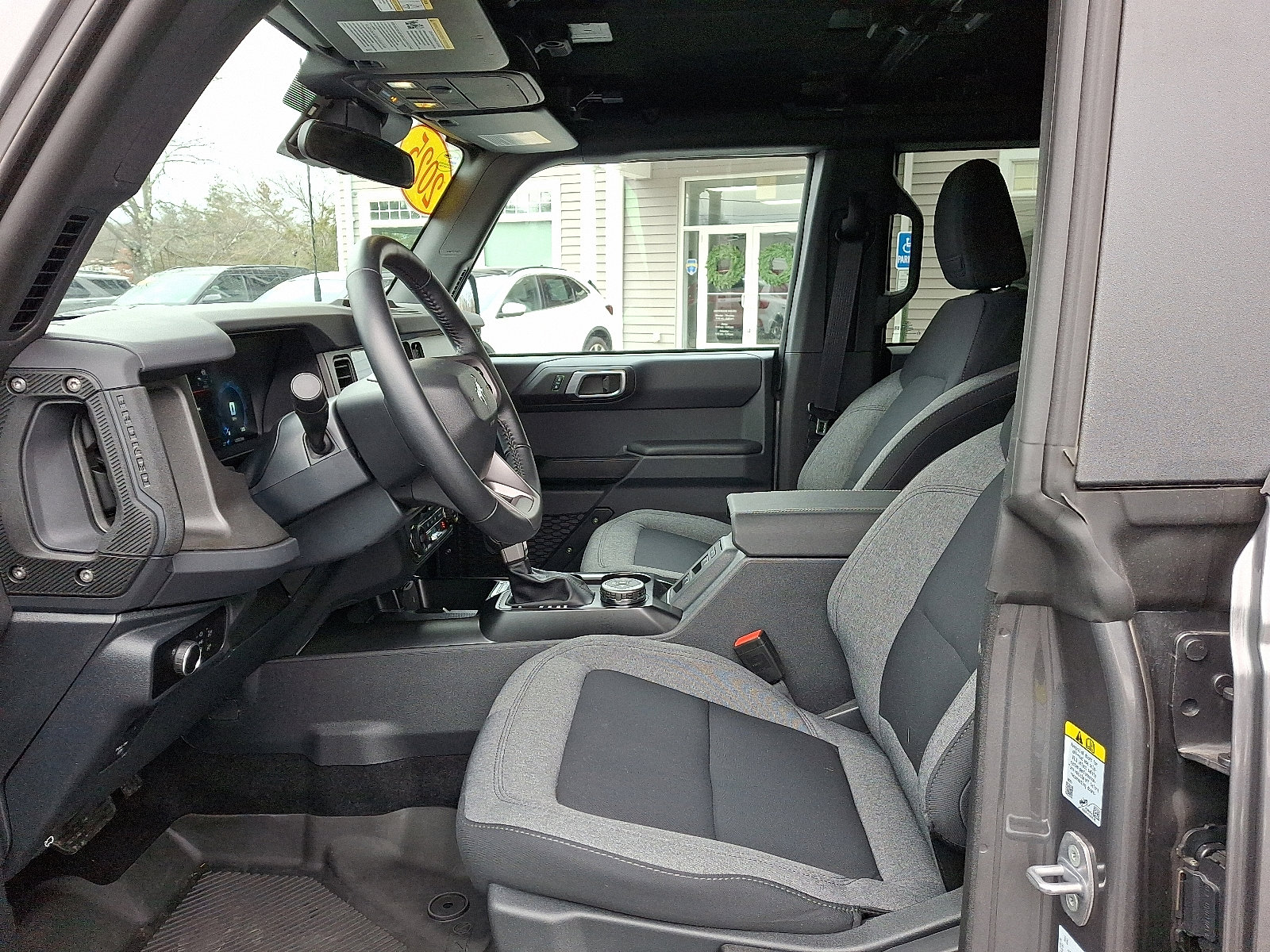 Used 2025 Ford Bronco Big Bend image 14