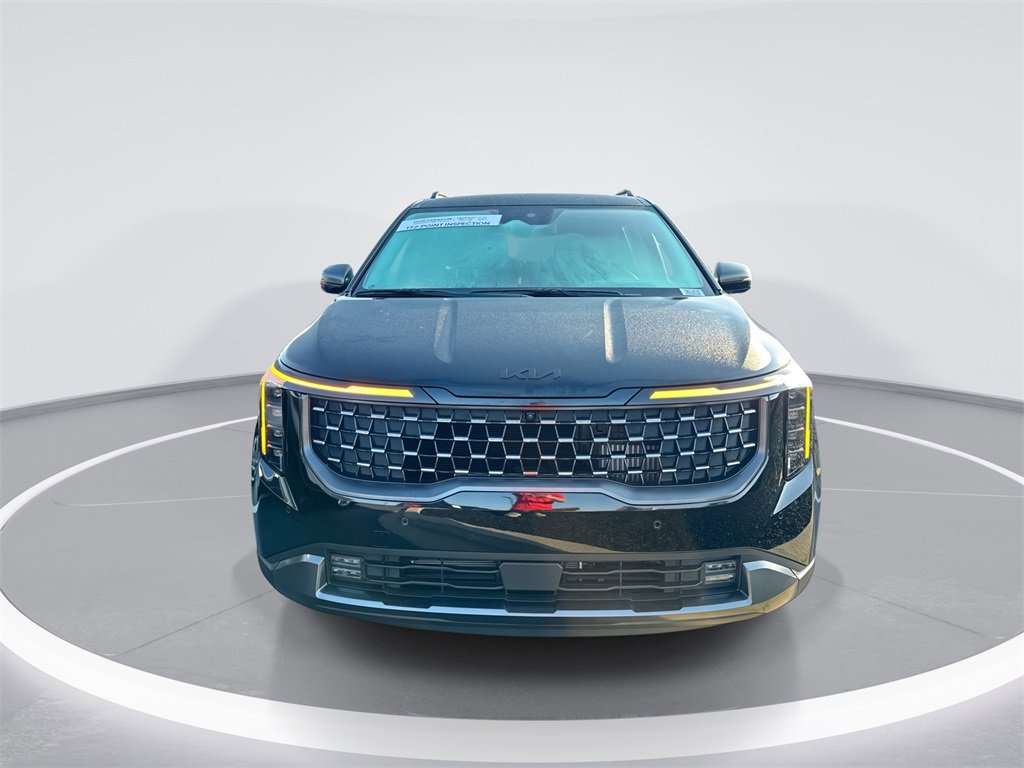 Used 2025 Kia Carnival SX Prestige image 3