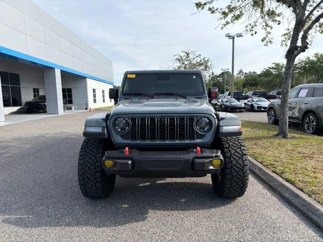 Used 2025 Jeep Gladiator Rubicon AWD/4WD image 2