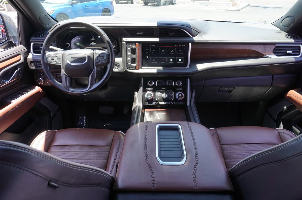 Certified 2023 GMC Yukon XL Denali Ultimate AWD/4WD image 12