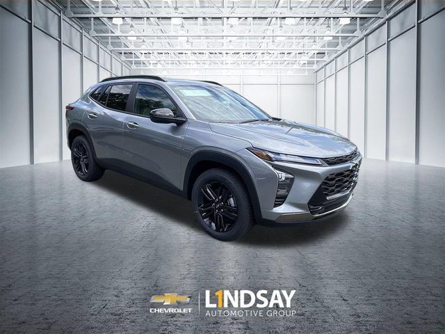New 2026 Chevrolet Trax ACTIV w/ Sunroof Package FWD image 2
