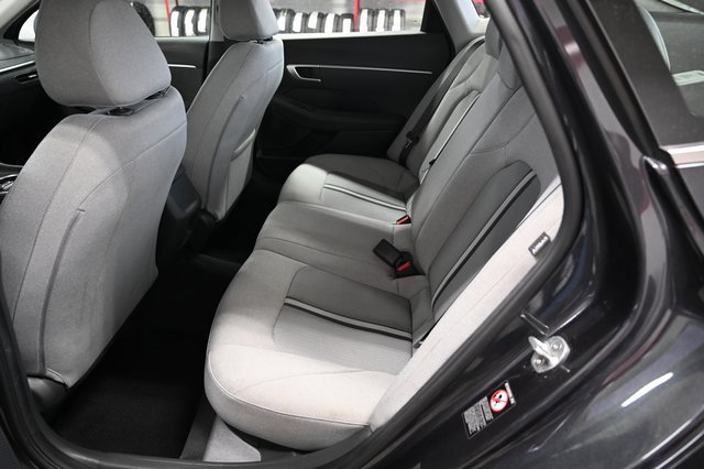Used 2022 Hyundai Sonata SE image 11