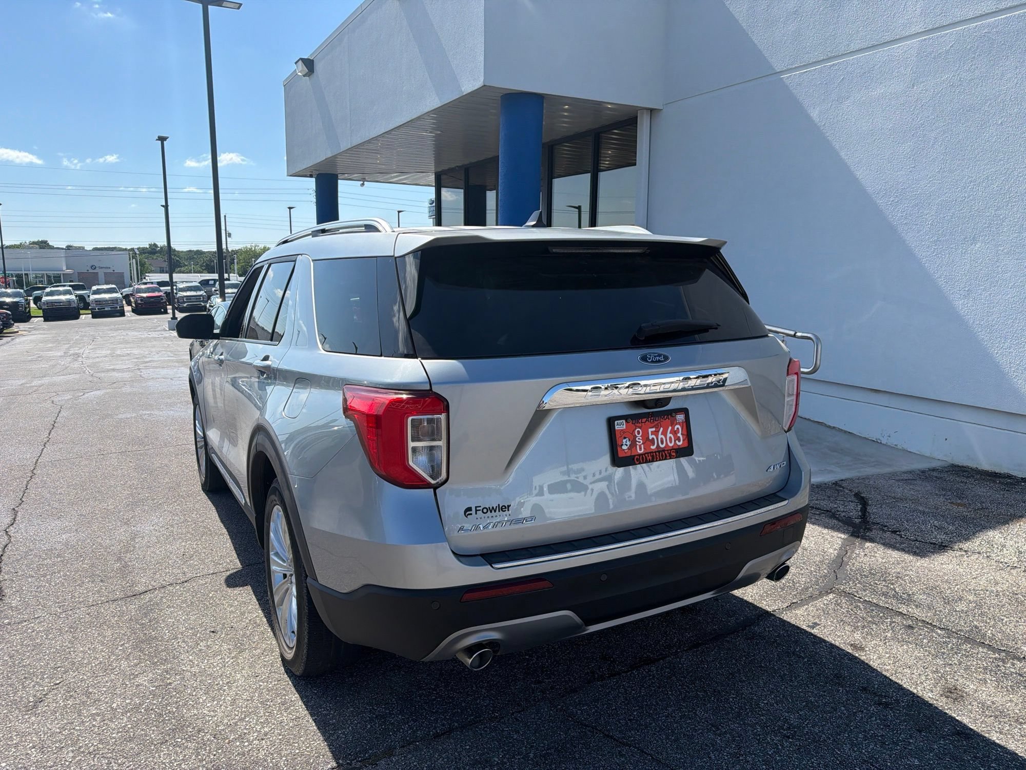 Used 2024 Ford Explorer Limited w/ Equipment Group 301A AWD/4WD image 6
