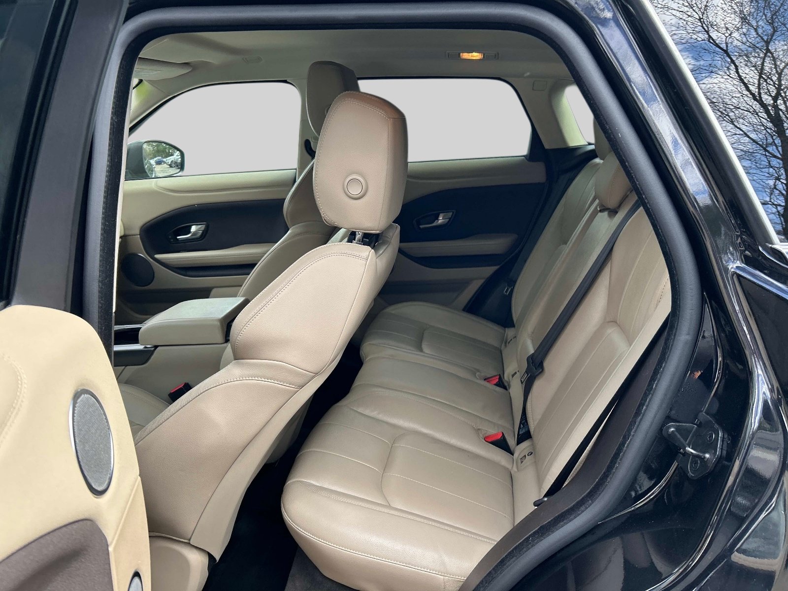 Used 2019 Land Rover Range Rover Evoque SE AWD/4WD image 13