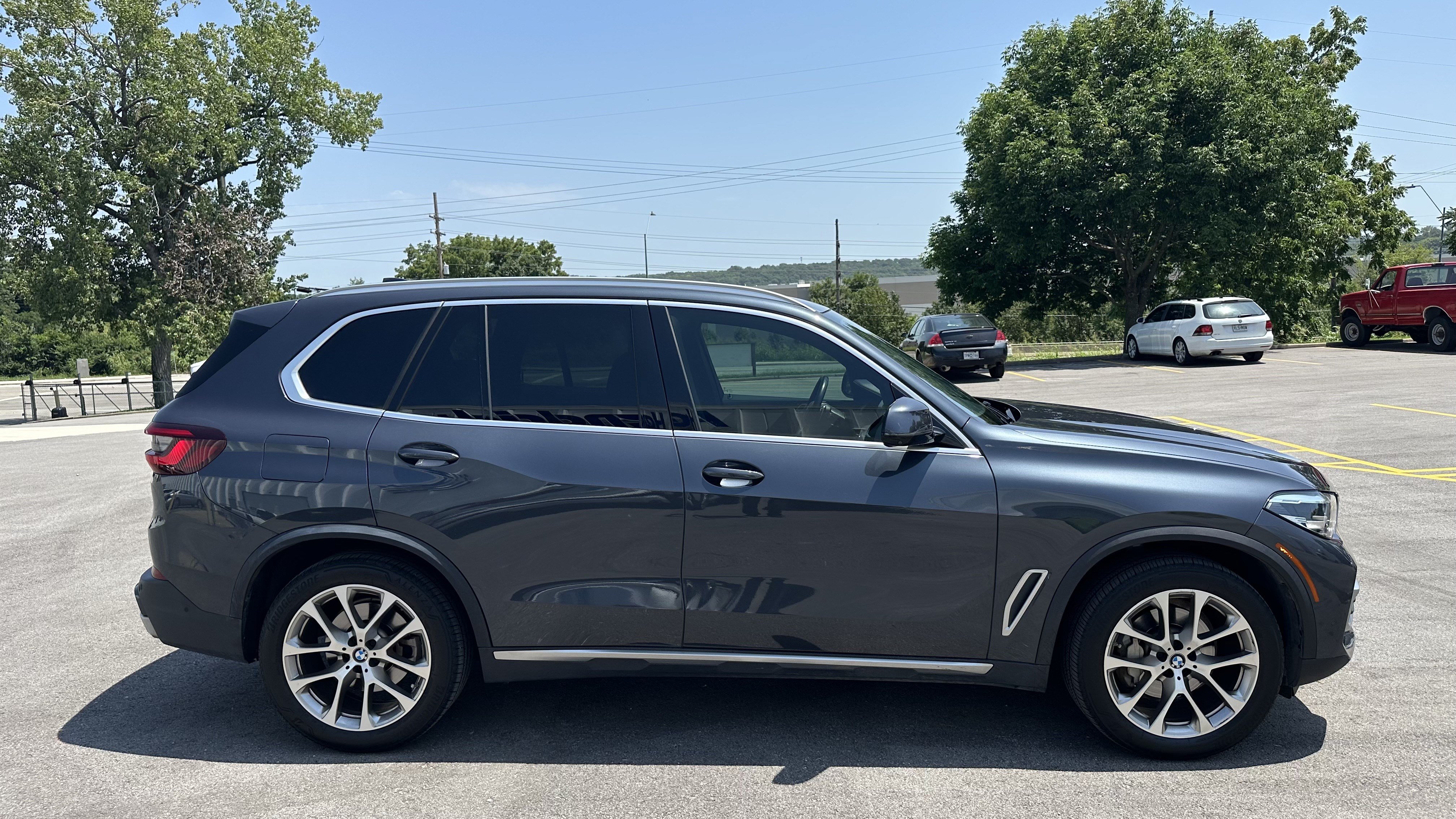 Used 2022 BMW X5 xDrive40i w/ Premium Package AWD/4WD image 11