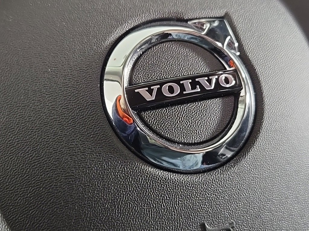 Used 2024 Volvo XC60 B5 Core w/ Protection Package Premier image 31