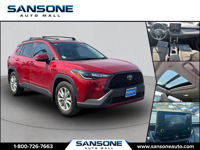 Certified 2022 Toyota Corolla Cross LE w/ Moonroof Package AWD/4WD image 1