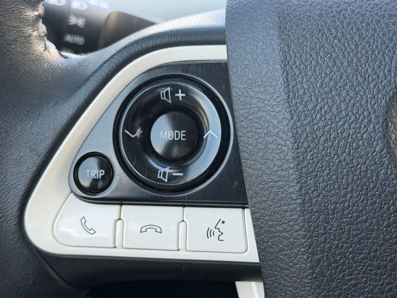 Used 2017 Toyota Prius Three image 17