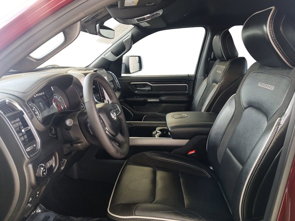 Used 2025 RAM 1500 Laramie AWD/4WD image 19