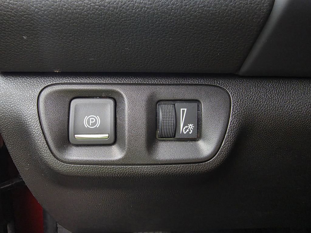 Used 2023 GMC Acadia SLT w/ Elevation Edition image 10