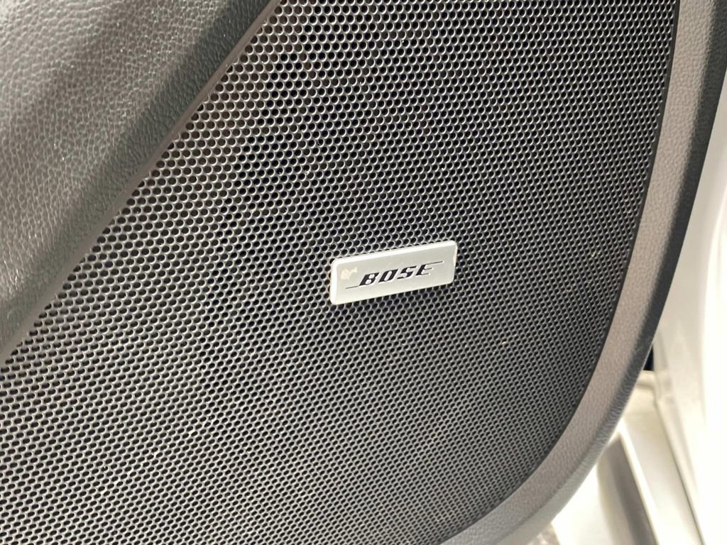 Used 2023 Chevrolet Traverse High Country image 14