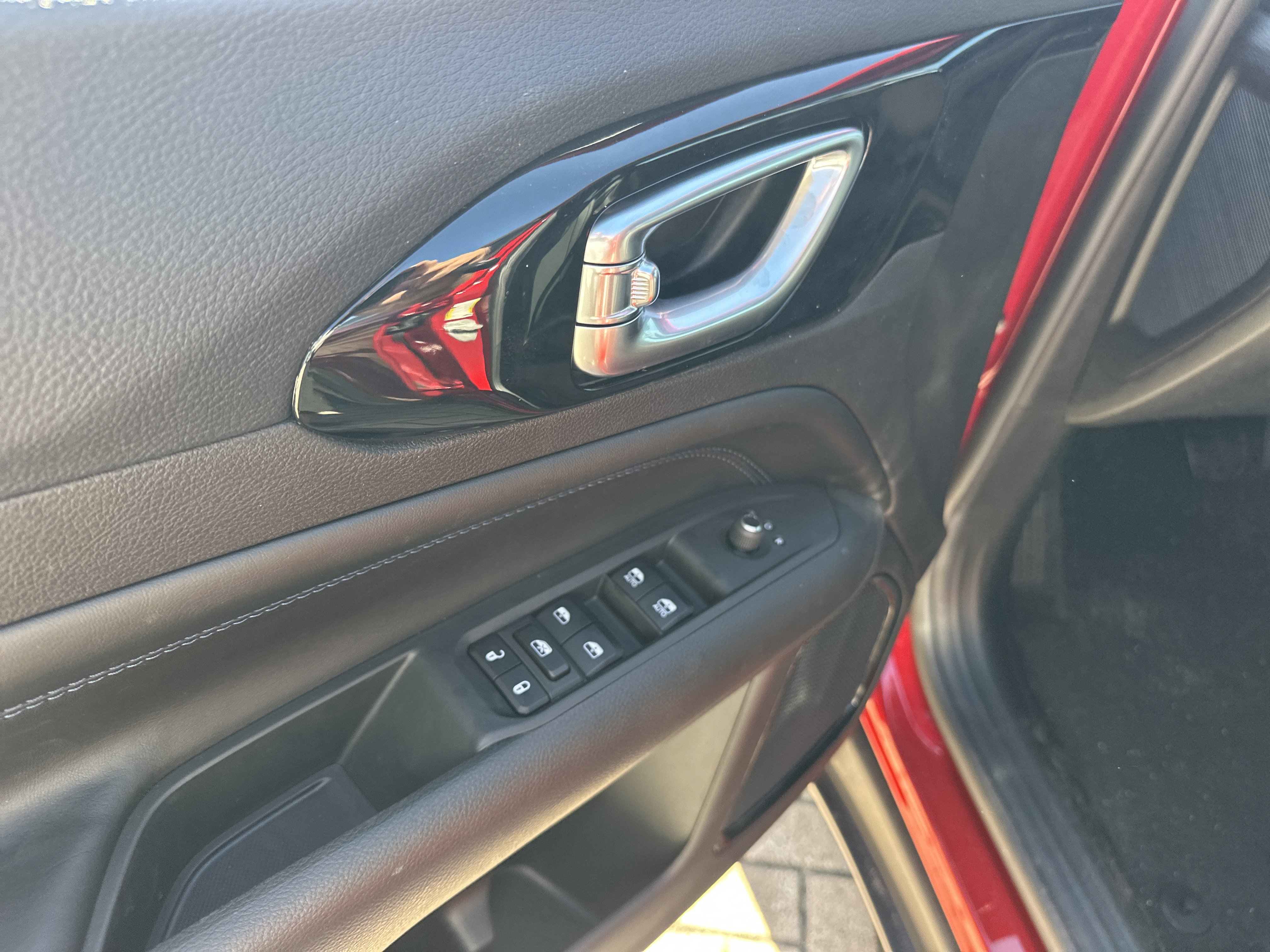 New 2026 Jeep Compass Latitude image 12